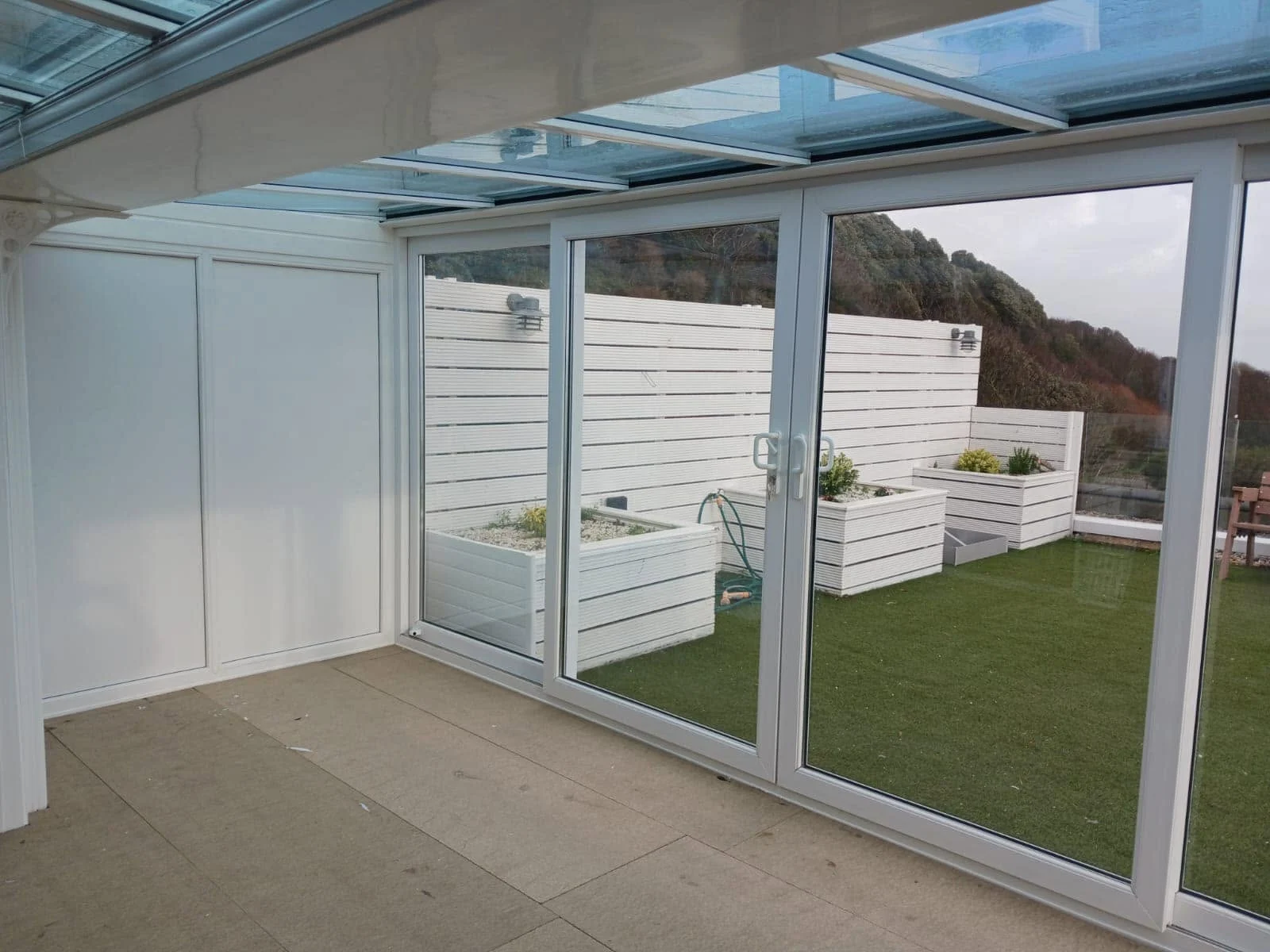 Garden room installation in Sandwich